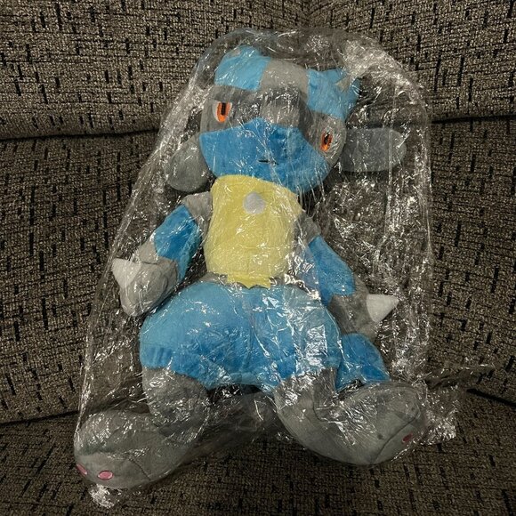 Pokémon Lucario Soft Plush Stuffed Toy Pokemon - Picture 2 of 2